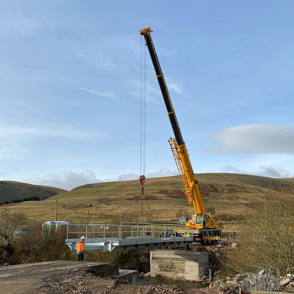 Crane hire 18