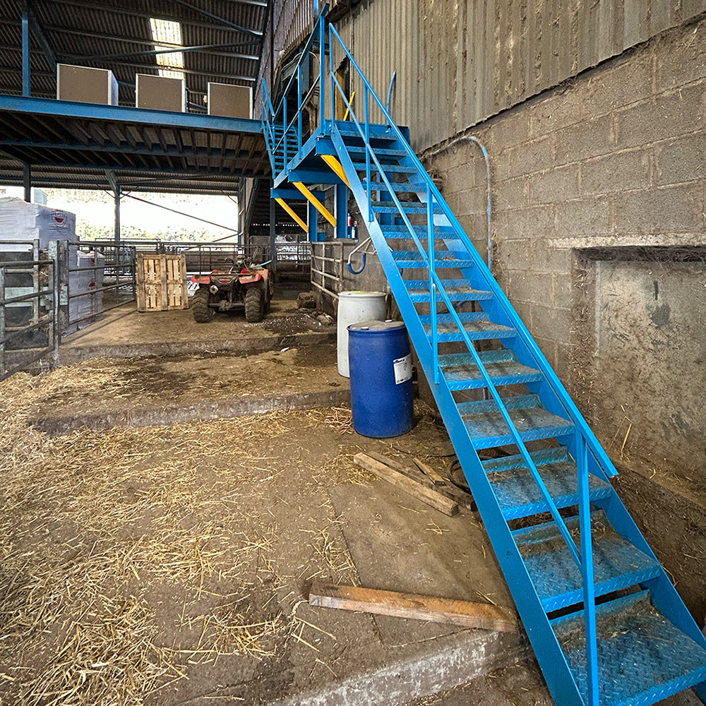 Stairs b9592b7a ef27 4b4e 8445 787677c005d8